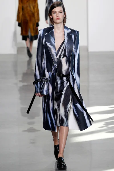 Look 32